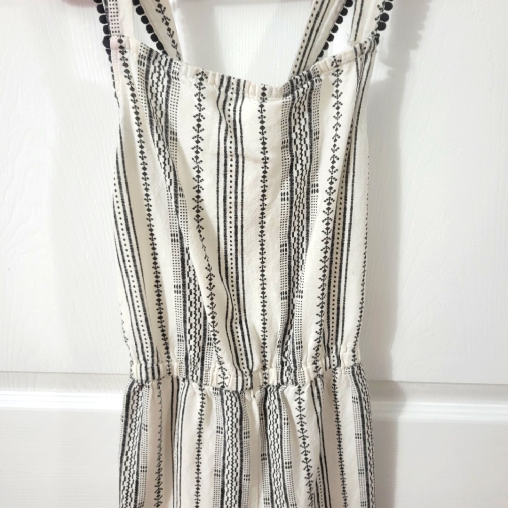 Black and white bohemian jumper